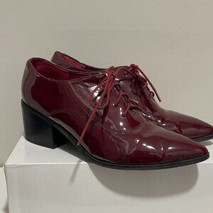 Tahari Randi Oxford Burgundy Heels